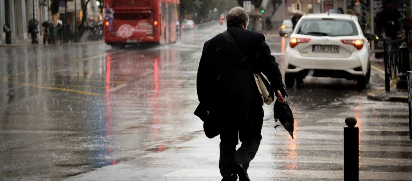 Άστατος ο καιρός μέχρι το Σάββατο - Ισχυρές βροχές και καταιγίδες και στην Αττική - Οι χάρτες του Meteo (φωτο)